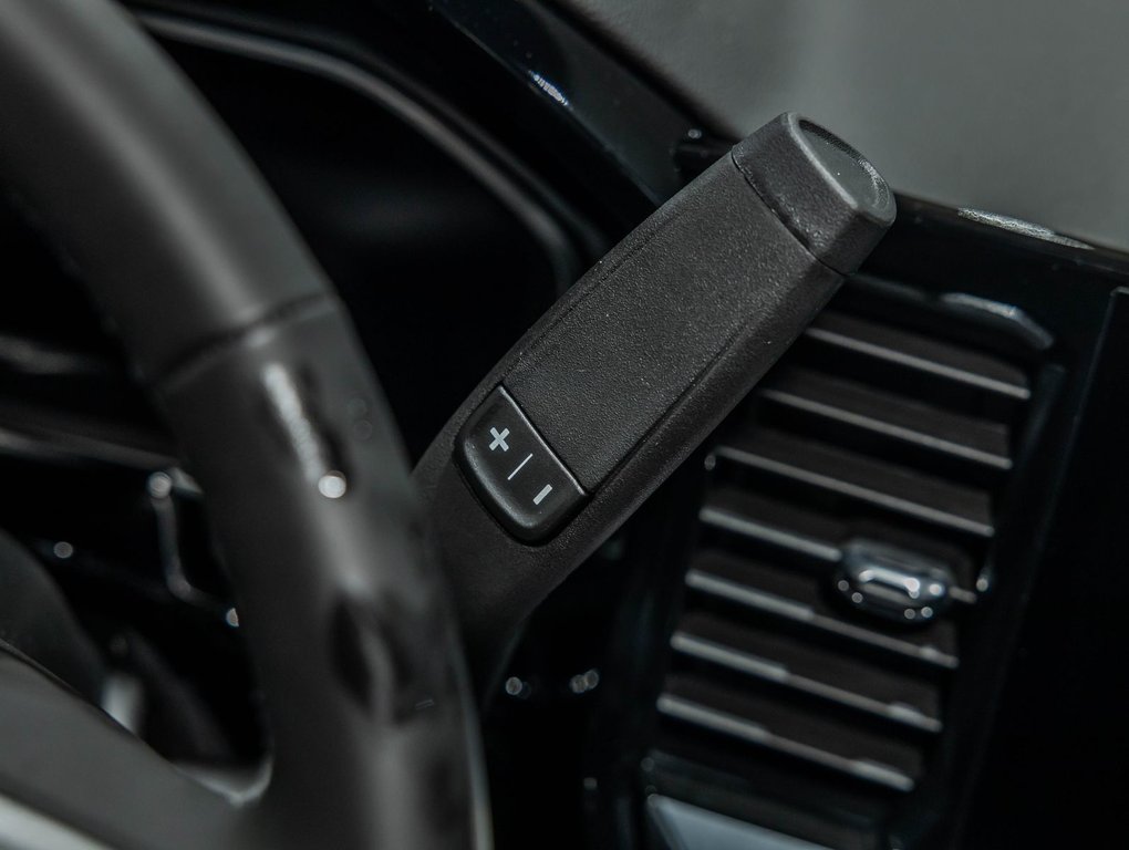 Chevrolet Silverado 2500 HD  2026 à St-Jérôme, Québec - 17 - w1024h768px