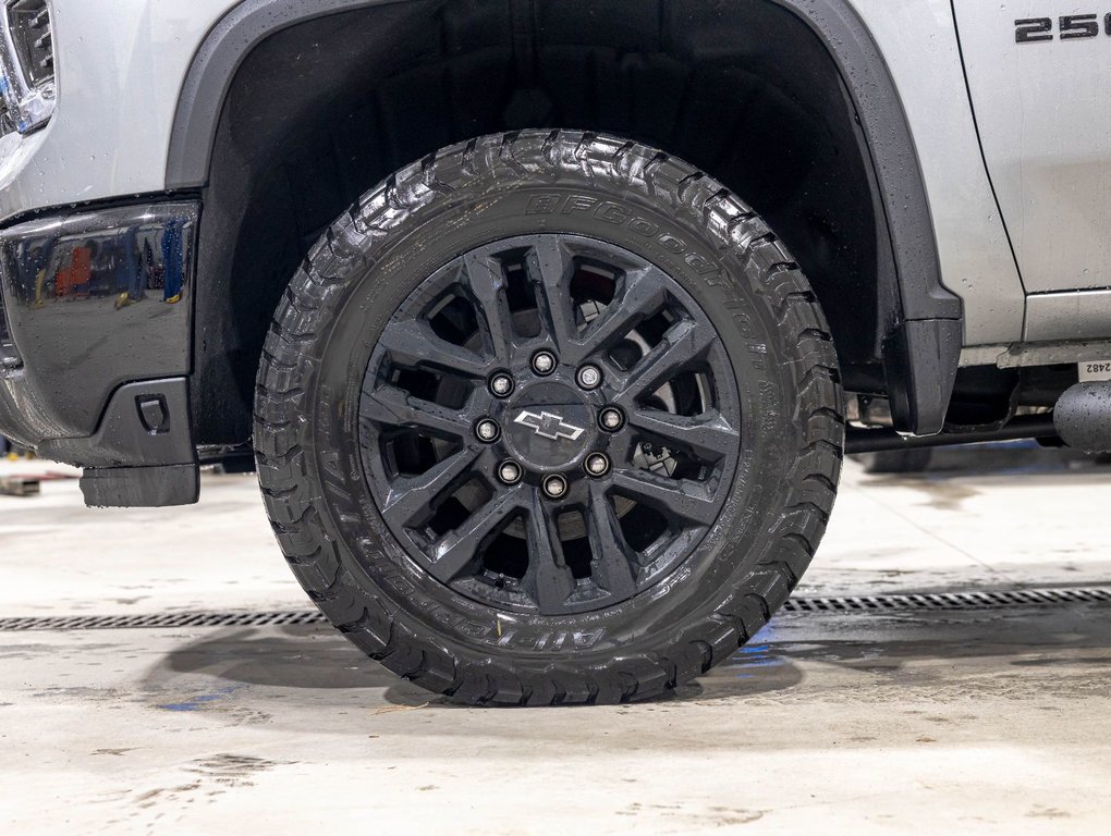 Chevrolet Silverado 2500 HD  2026 à St-Jérôme, Québec - 36 - w1024h768px