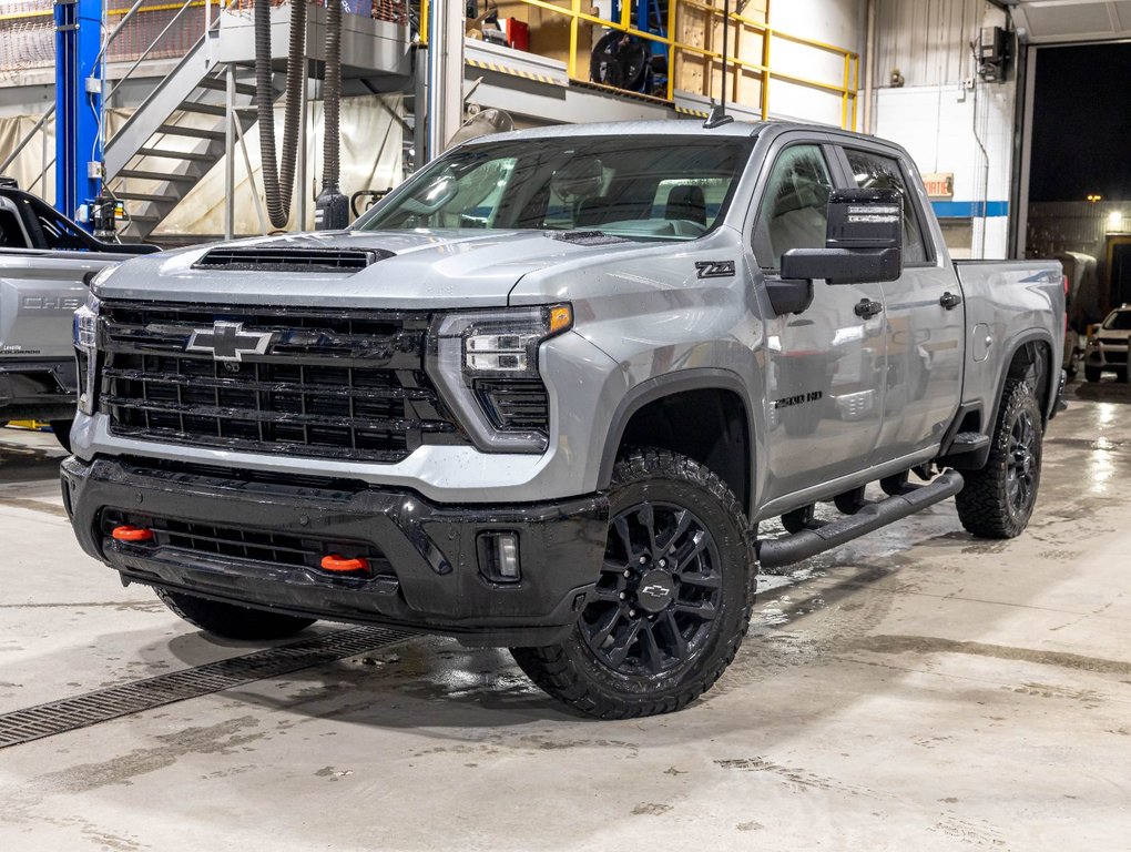 Chevrolet Silverado 2500 HD  2026 à St-Jérôme, Québec - 1 - w1024h768px