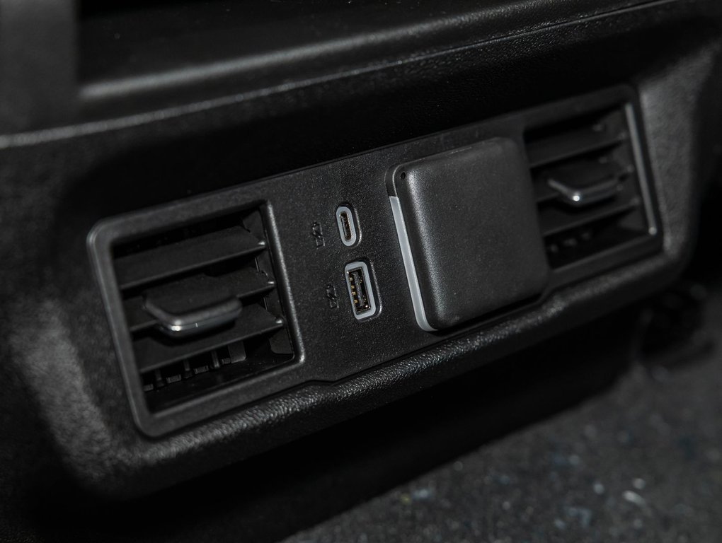 Chevrolet Silverado 2500 HD  2026 à St-Jérôme, Québec - 32 - w1024h768px