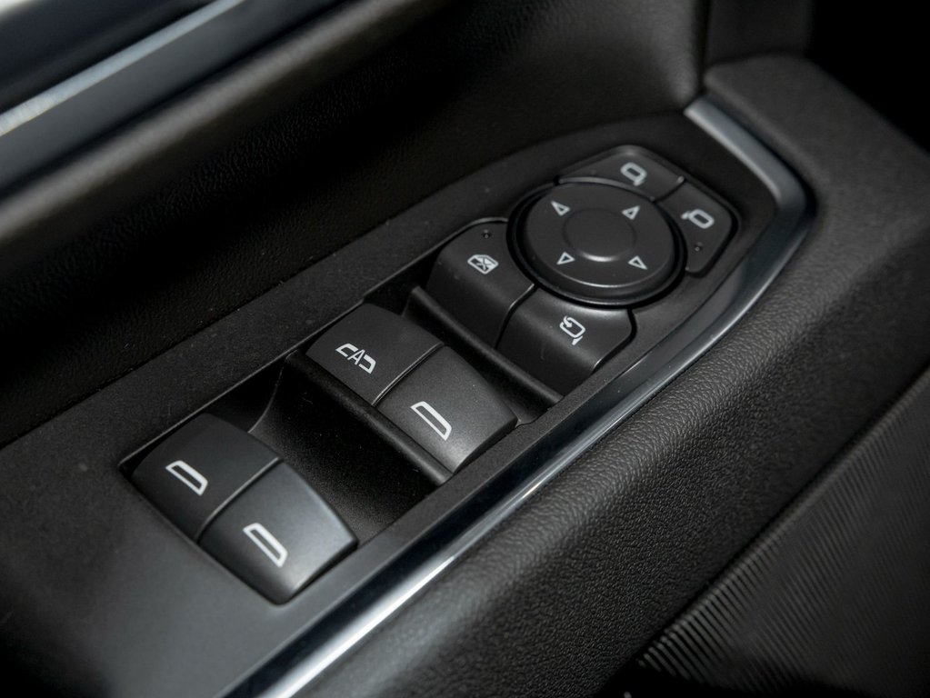 2026 Chevrolet Silverado 2500 HD in St-Jérôme, Quebec - 27 - w1024h768px