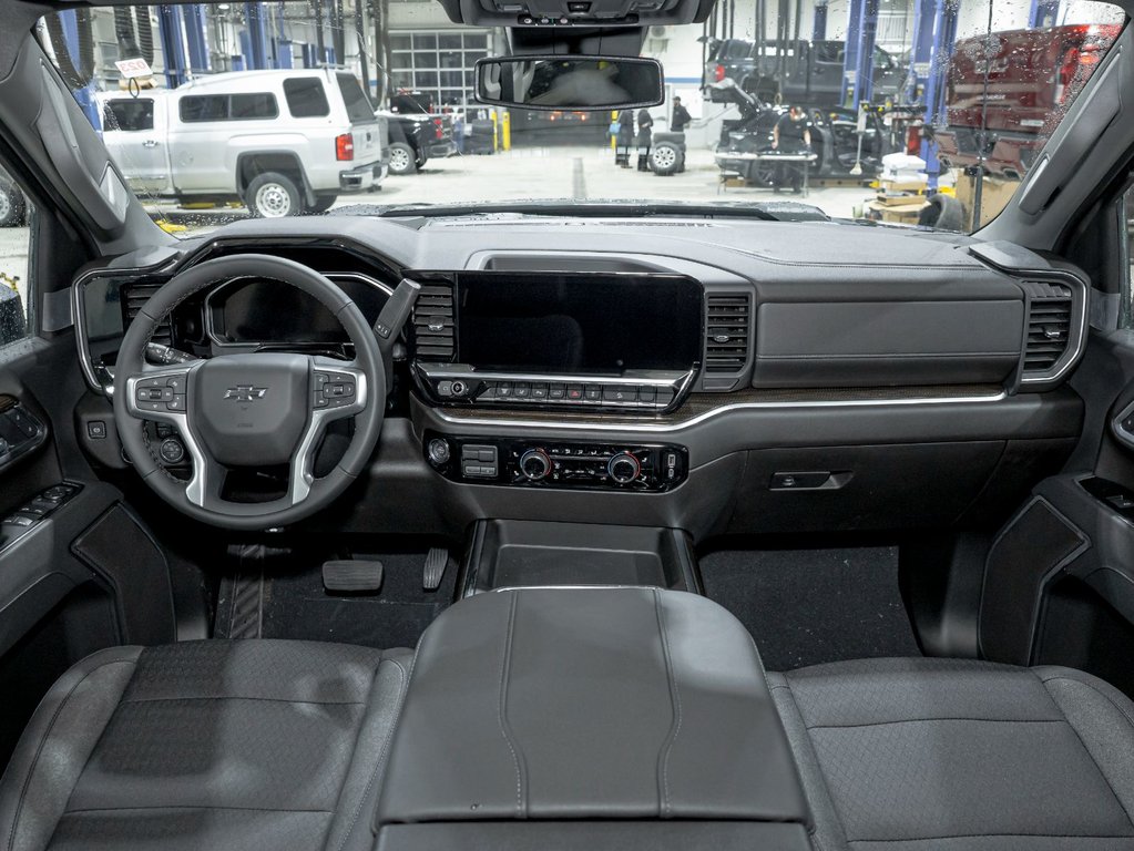 2026 Chevrolet Silverado 2500 HD in St-Jérôme, Quebec - 4 - w1024h768px