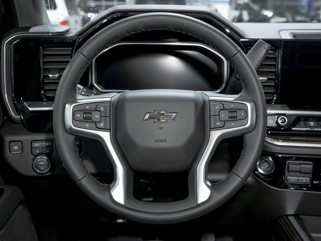 2026 Chevrolet Silverado 2500 HD in St-Jérôme, Quebec - 13 - w1024h768px