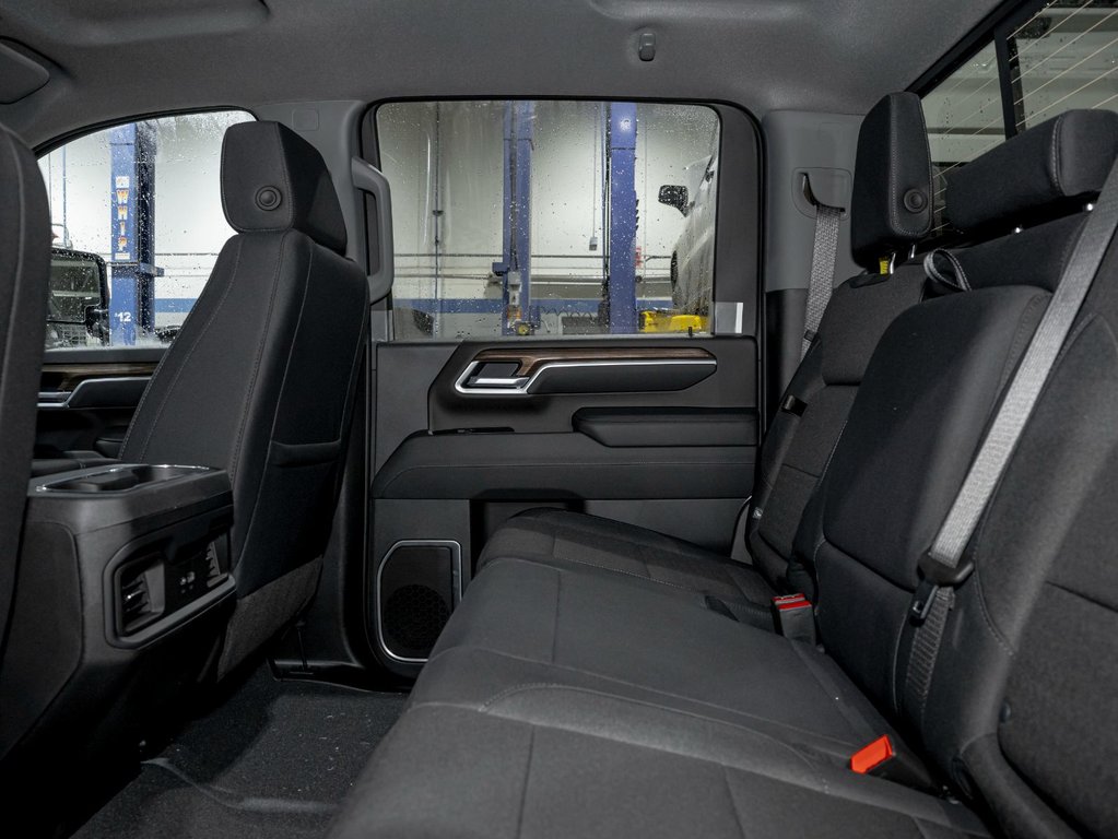 2026 Chevrolet Silverado 2500 HD in St-Jérôme, Quebec - 31 - w1024h768px