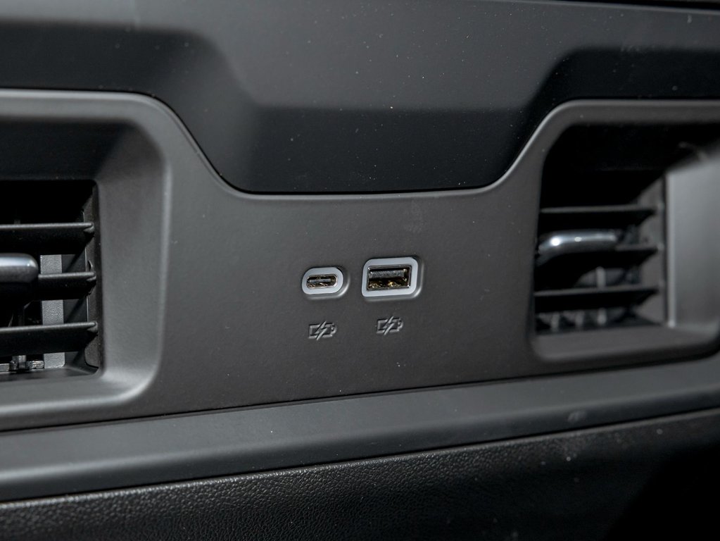 2026 Chevrolet Silverado 2500 HD in St-Jérôme, Quebec - 32 - w1024h768px