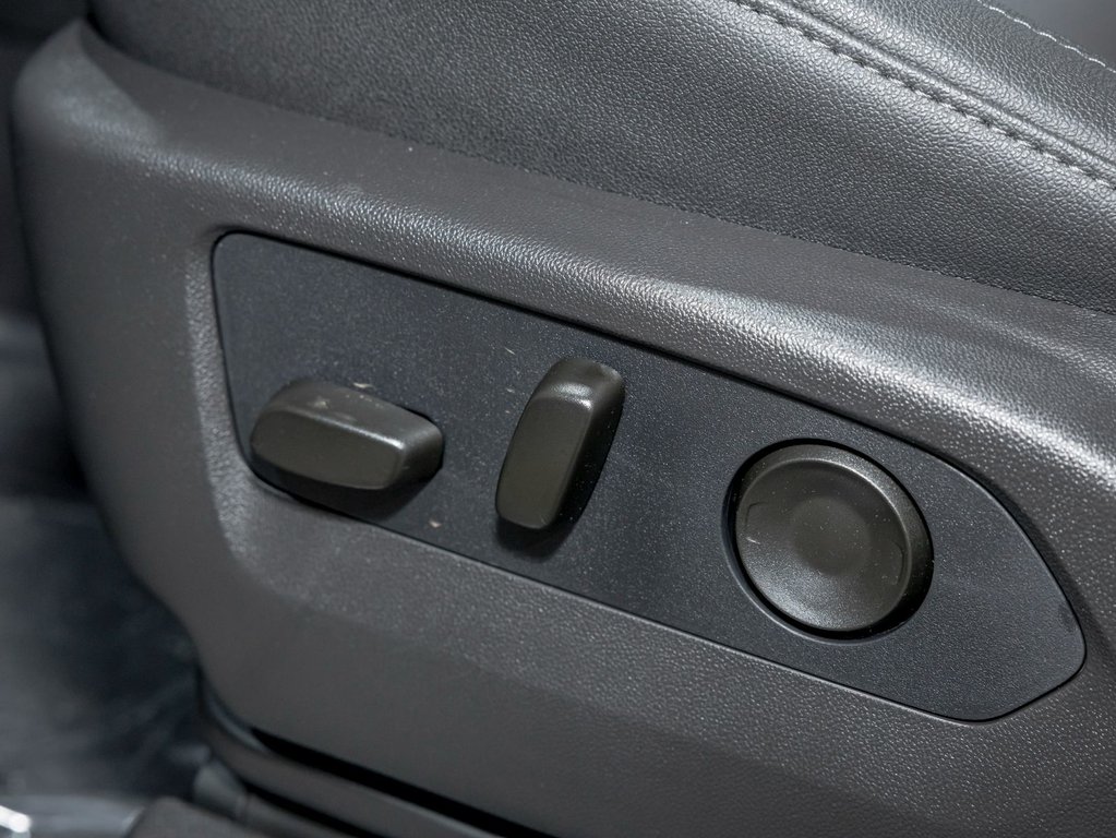 2026 Chevrolet Silverado 2500 HD in St-Jérôme, Quebec - 26 - w1024h768px