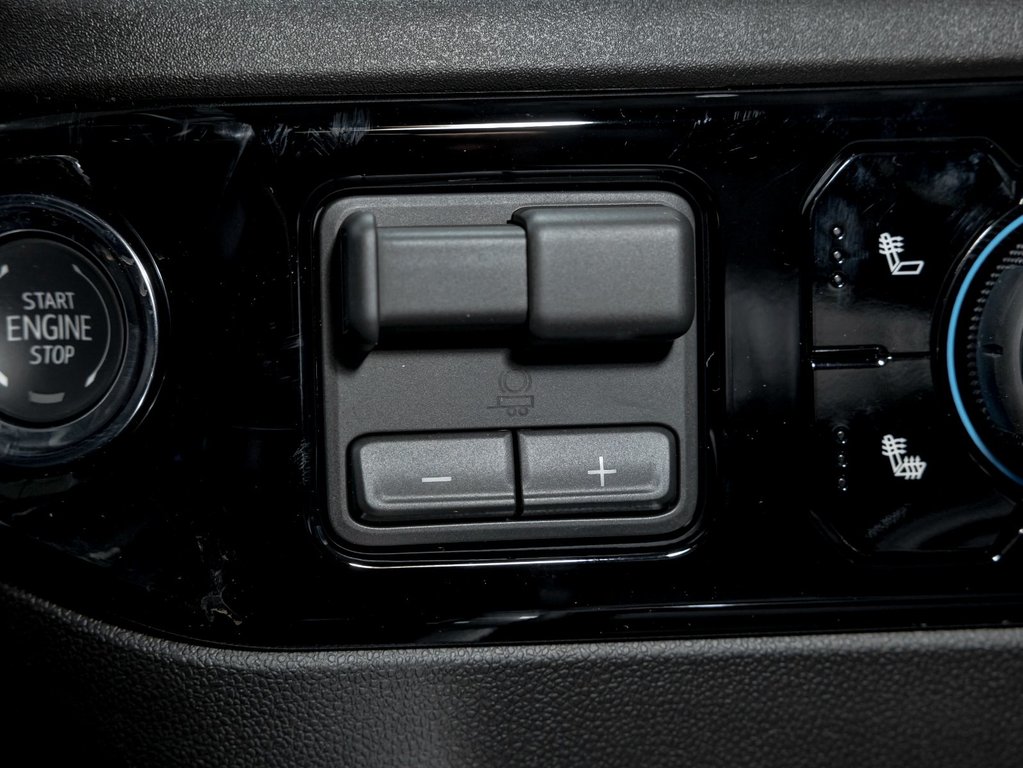 2026 Chevrolet Silverado 2500 HD in St-Jérôme, Quebec - 25 - w1024h768px