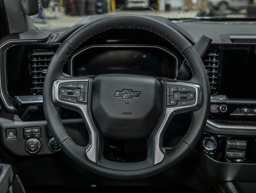 2026 Chevrolet Silverado 2500 HD in St-Jérôme, Quebec - 13 - w1024h768px