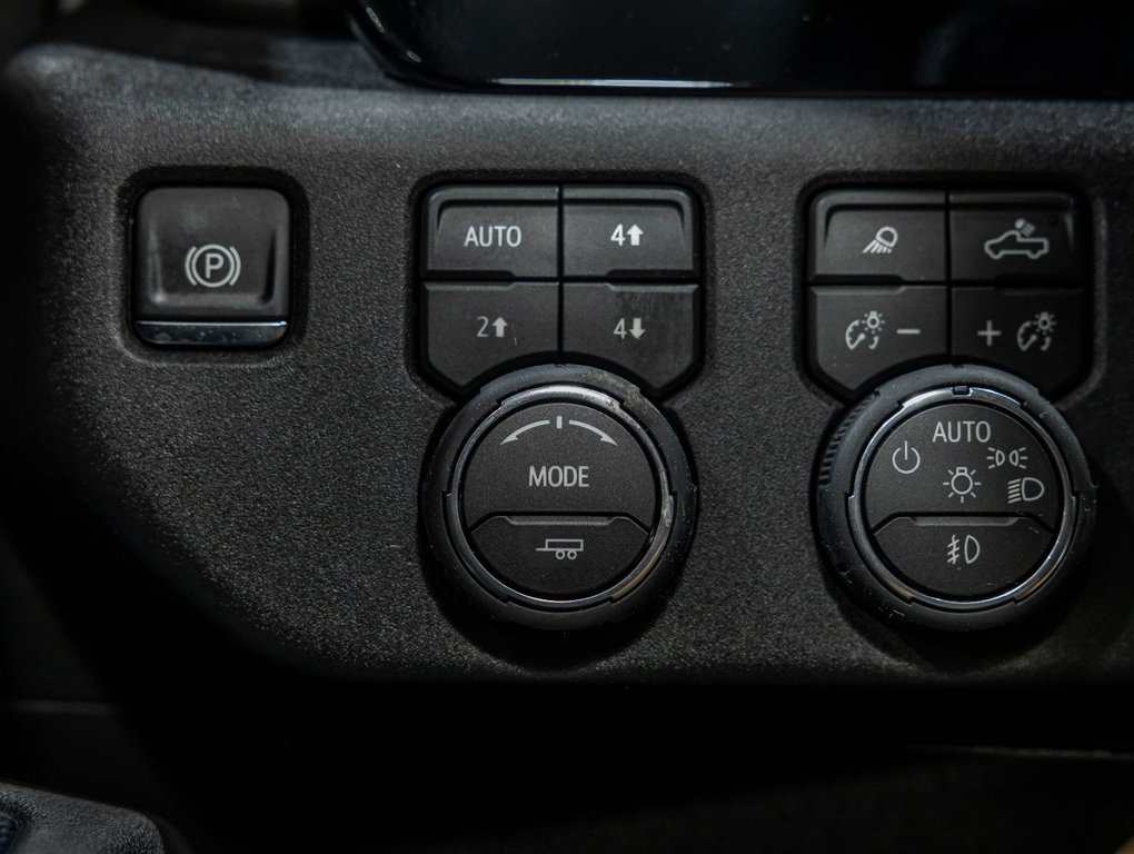 2026 Chevrolet Silverado 2500 HD in St-Jérôme, Quebec - 25 - w1024h768px