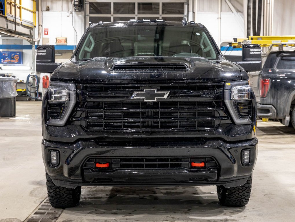 2026 Chevrolet Silverado 2500 HD in St-Jérôme, Quebec - 2 - w1024h768px