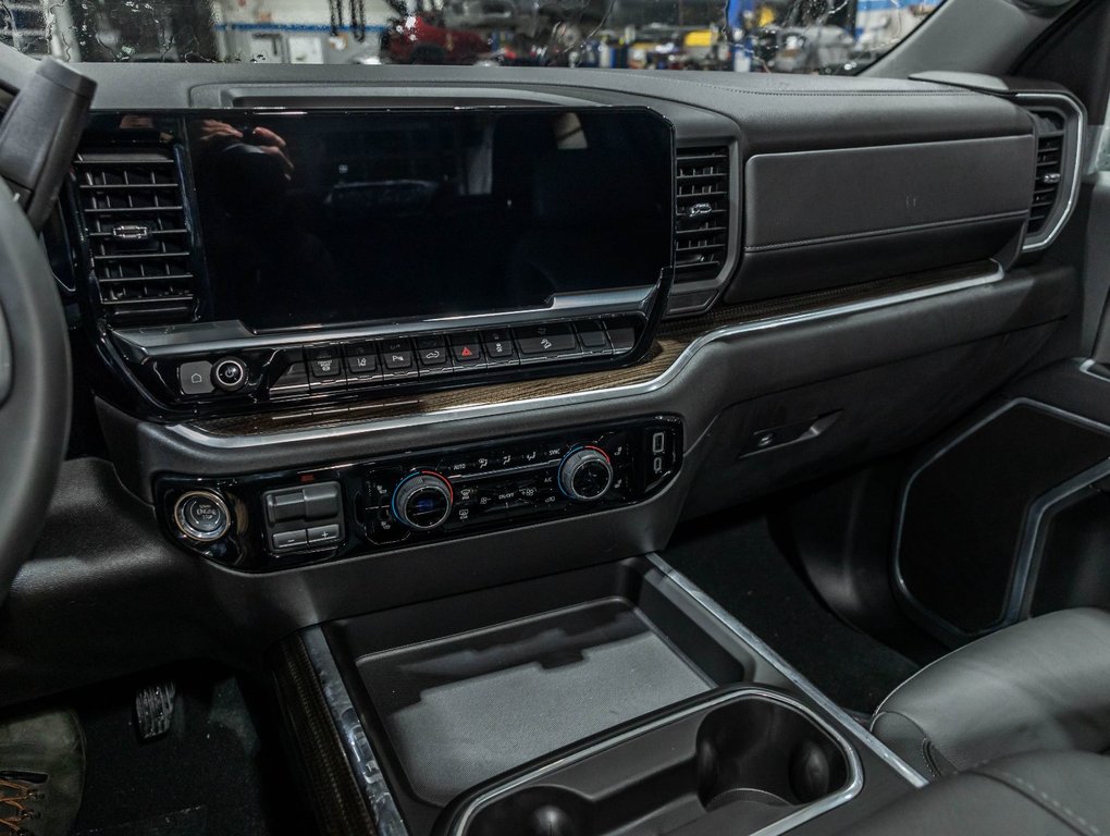 2026 Chevrolet Silverado 2500 HD in St-Jérôme, Quebec - 20 - w1024h768px