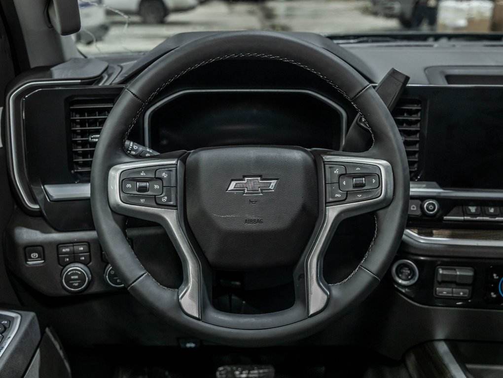 2026 Chevrolet Silverado 2500 HD in St-Jérôme, Quebec - 13 - w1024h768px