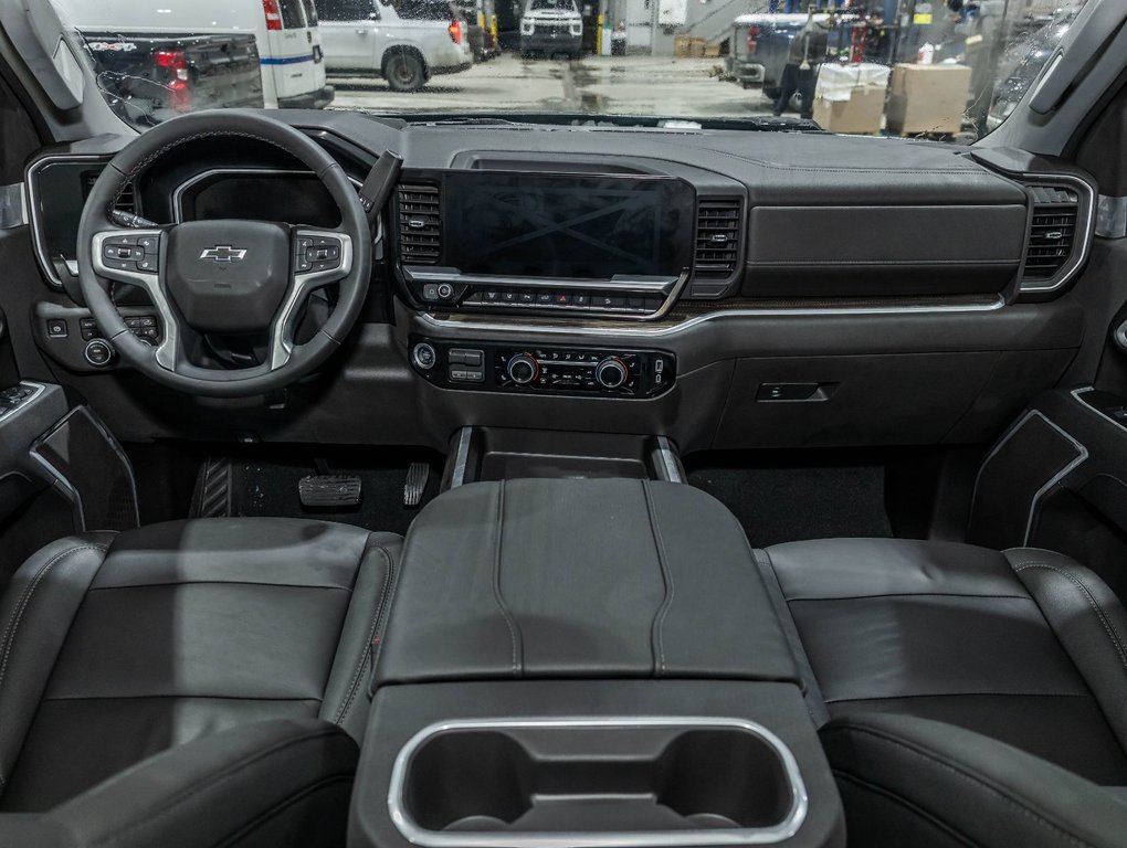 2026 Chevrolet Silverado 2500 HD in St-Jérôme, Quebec - 4 - w1024h768px