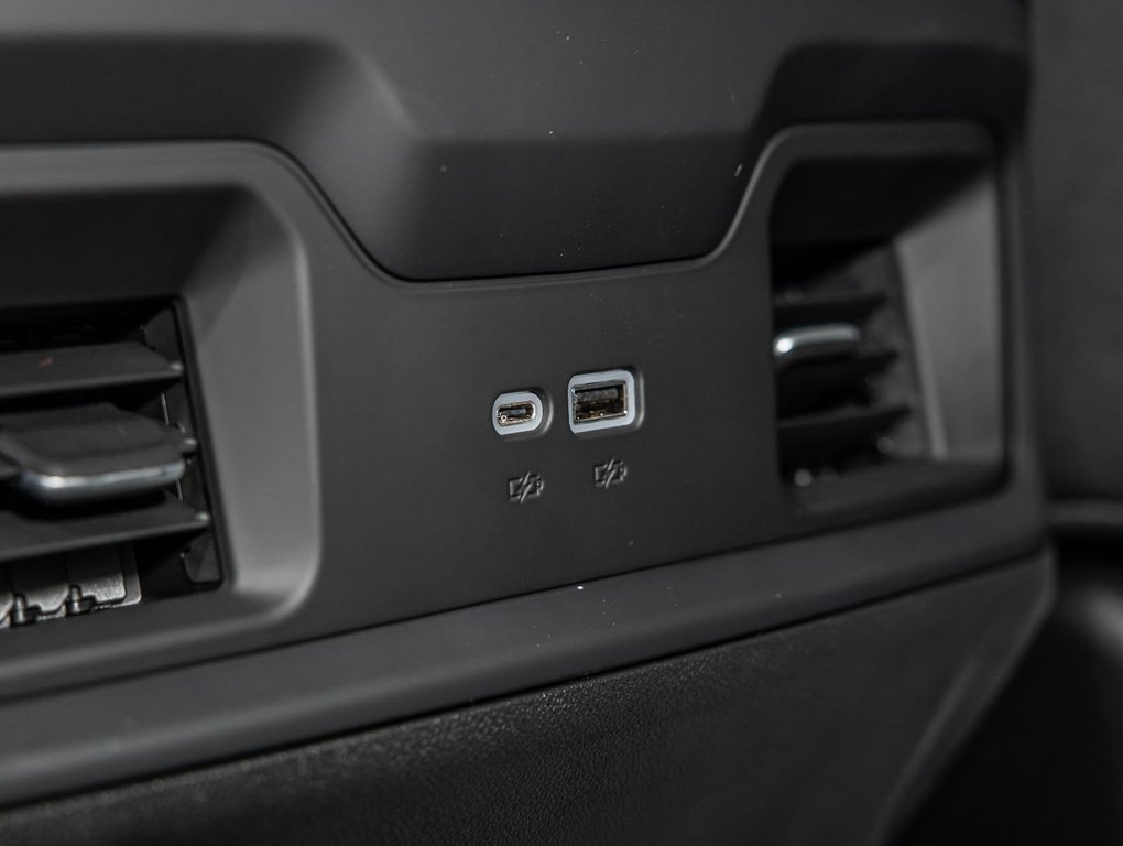 2026 Chevrolet Silverado 2500 HD in St-Jérôme, Quebec - 33 - w1024h768px