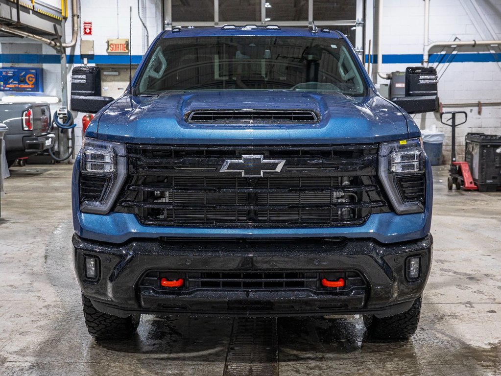 2026 Chevrolet Silverado 2500 HD in St-Jérôme, Quebec - 2 - w1024h768px