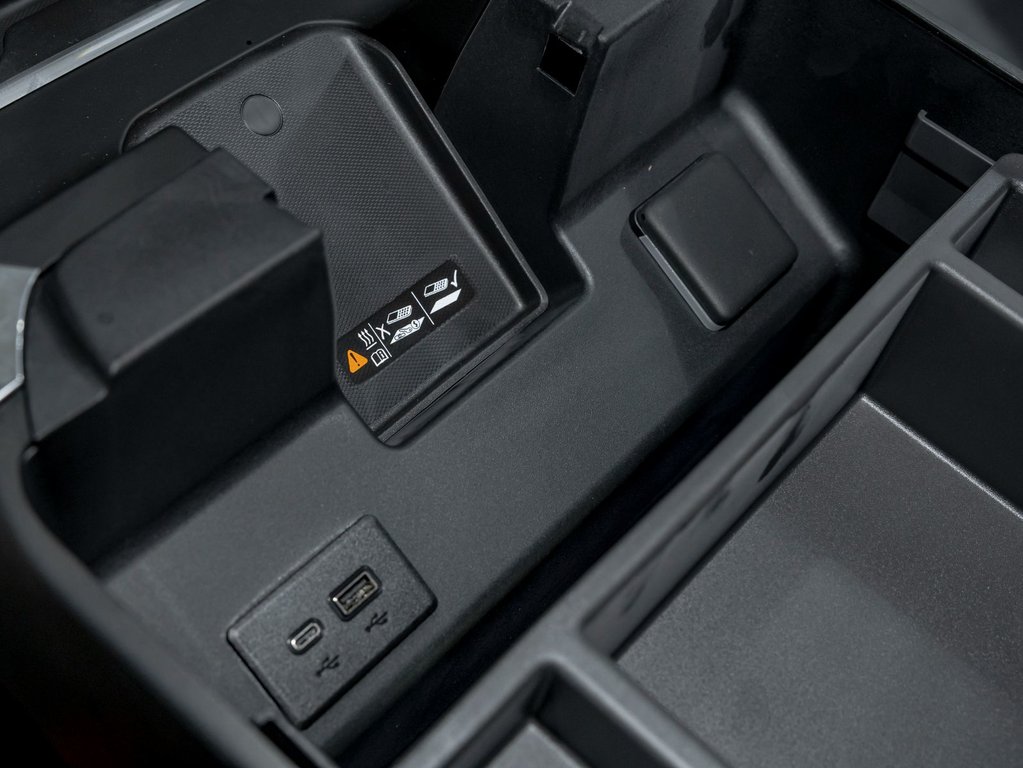 2026 Chevrolet Silverado 2500 HD in St-Jérôme, Quebec - 29 - w1024h768px