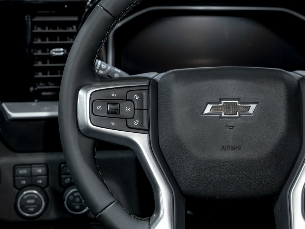 2026 Chevrolet Silverado 2500 HD in St-Jérôme, Quebec - 15 - w1024h768px