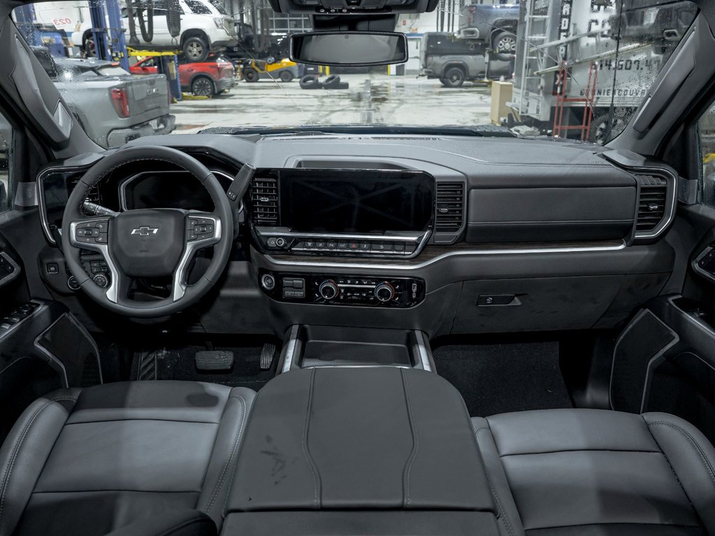 2026 Chevrolet Silverado 2500 HD in St-Jérôme, Quebec - 4 - w1024h768px