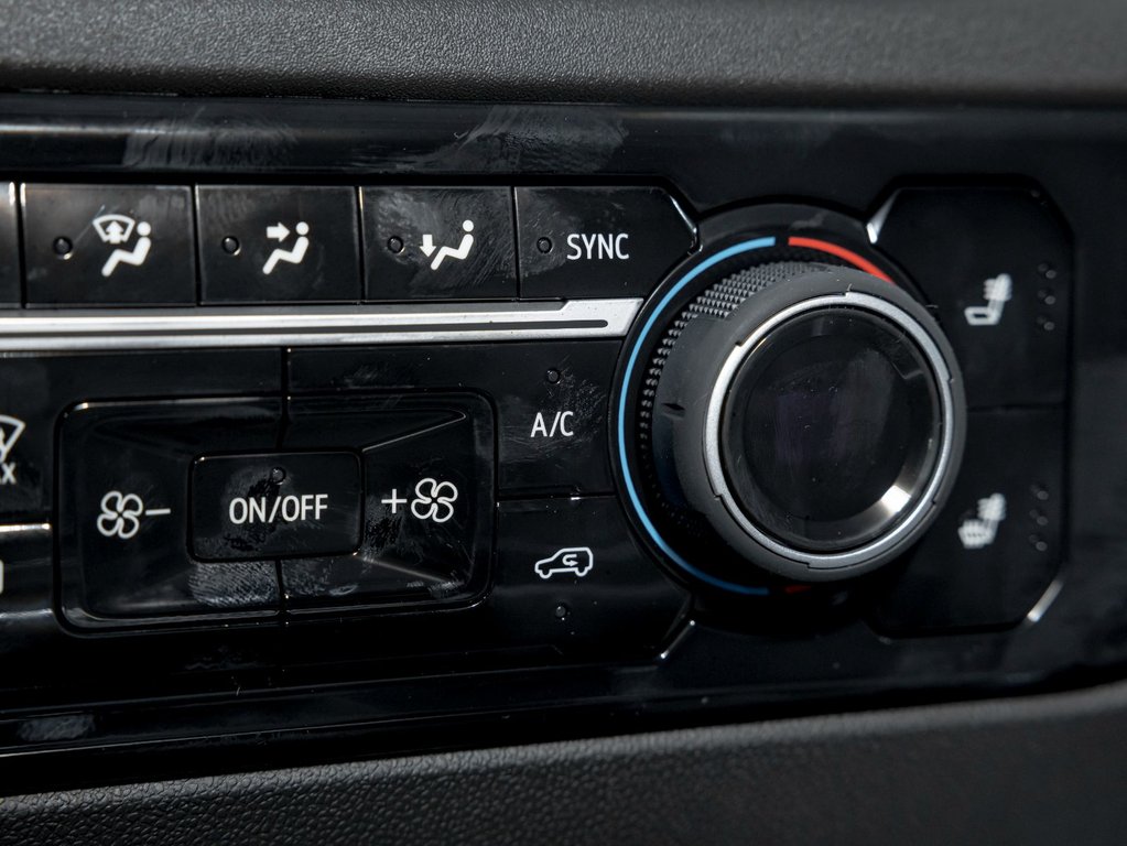 2026 Chevrolet Silverado 2500 HD in St-Jérôme, Quebec - 23 - w1024h768px