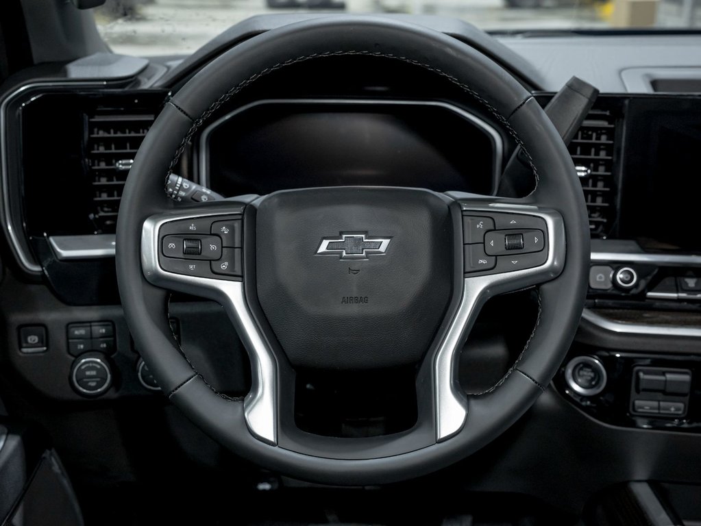 2026 Chevrolet Silverado 2500 HD in St-Jérôme, Quebec - 13 - w1024h768px