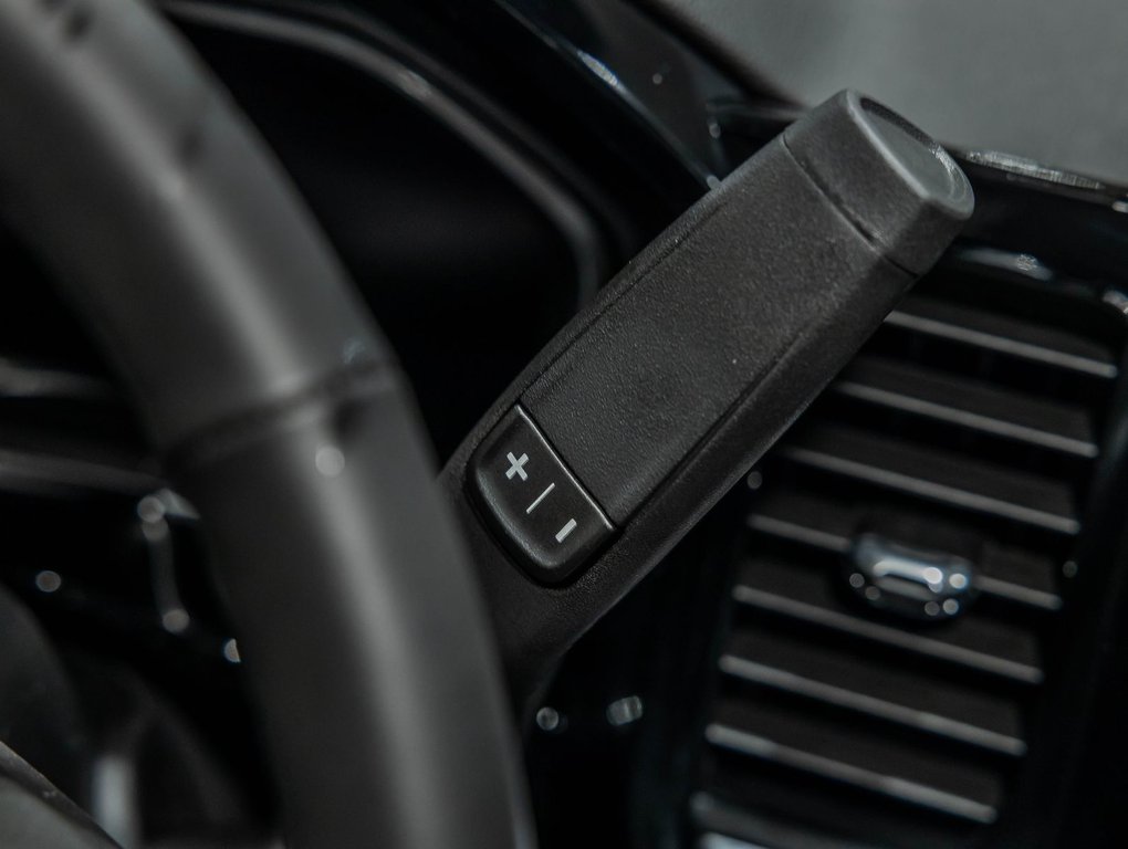 2026 Chevrolet Silverado 2500 HD in St-Jérôme, Quebec - 17 - w1024h768px