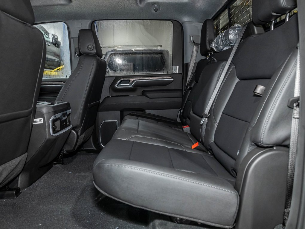 2026 Chevrolet Silverado 2500 HD in St-Jérôme, Quebec - 33 - w1024h768px