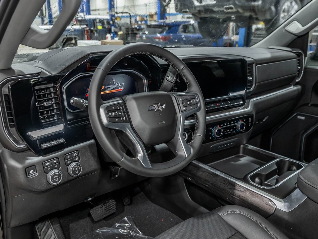 2026 Chevrolet Silverado 2500 HD in St-Jérôme, Quebec - 12 - w1024h768px