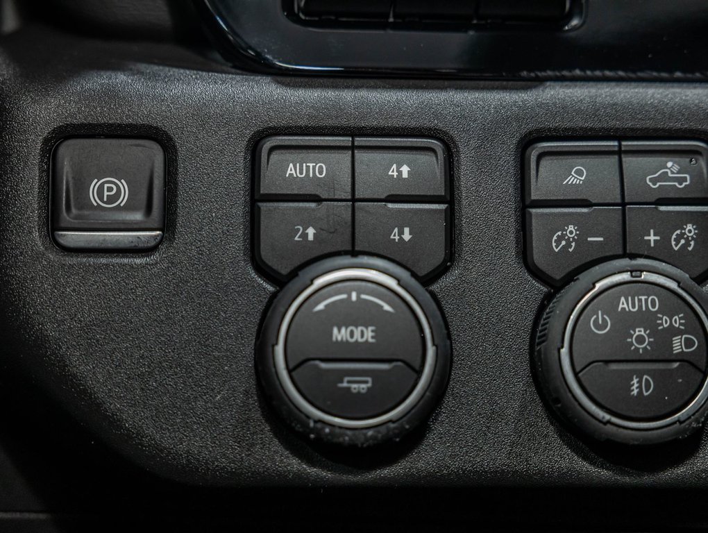 2026 Chevrolet Silverado 2500 HD in St-Jérôme, Quebec - 26 - w1024h768px