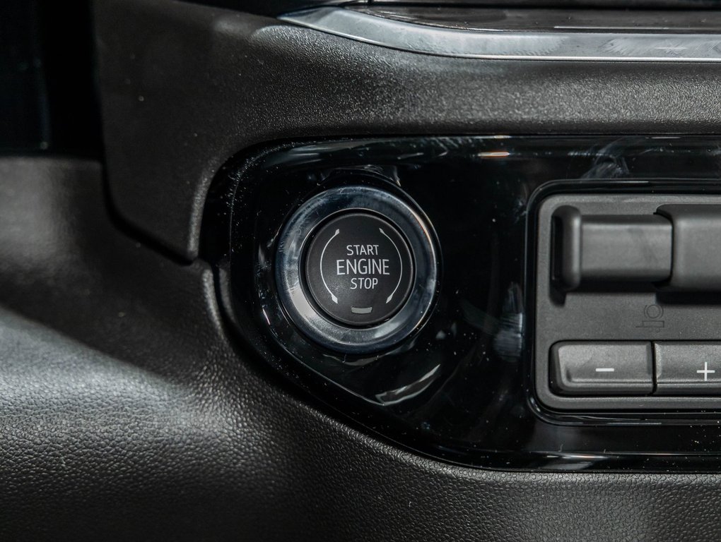 2026 Chevrolet Silverado 2500 HD in St-Jérôme, Quebec - 23 - w1024h768px