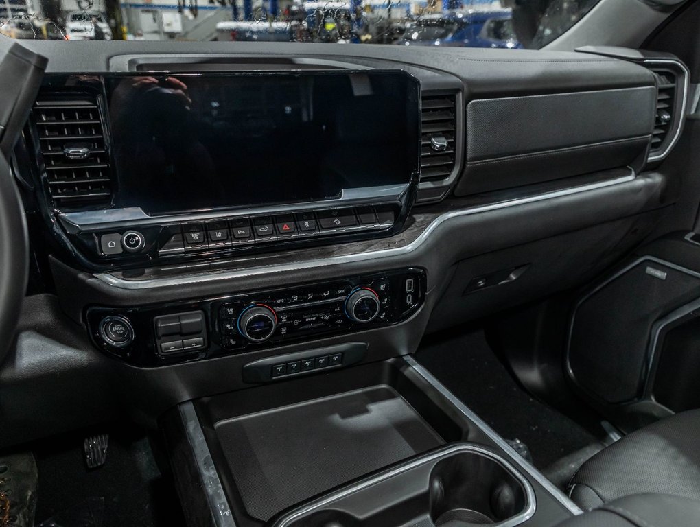 2026 Chevrolet Silverado 2500 HD in St-Jérôme, Quebec - 22 - w1024h768px