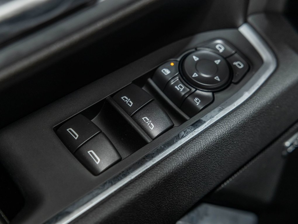 2026 Chevrolet Silverado 2500 HD in St-Jérôme, Quebec - 30 - w1024h768px