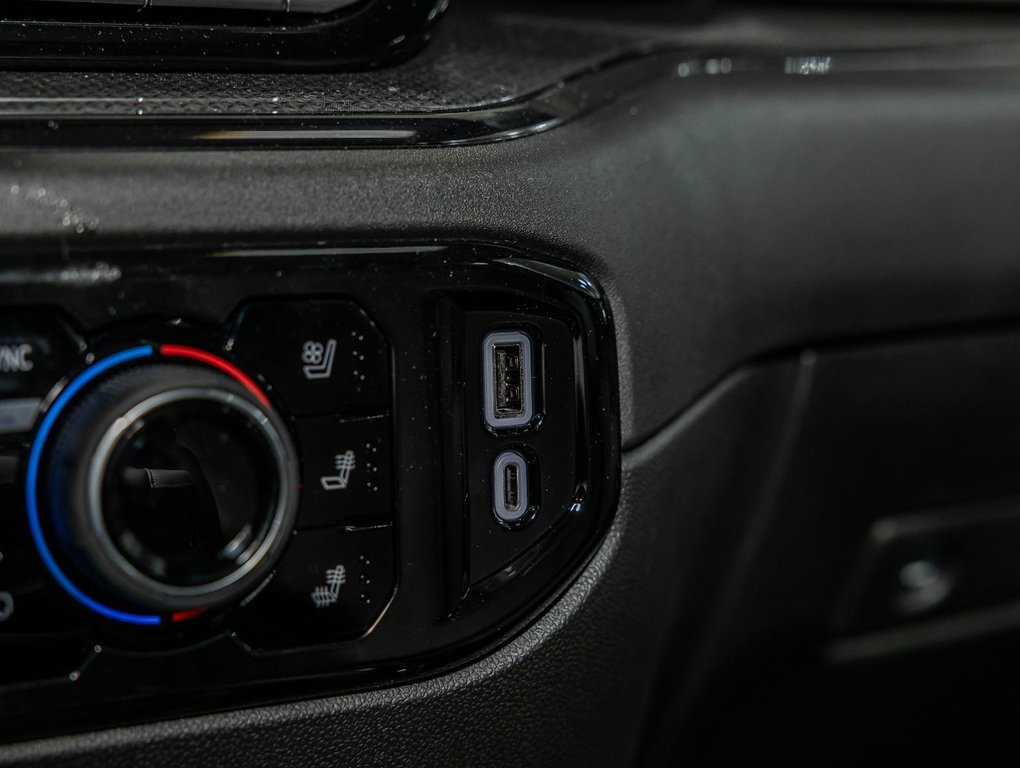 Chevrolet Silverado 2500 HD  2026 à St-Jérôme, Québec - 31 - w1024h768px