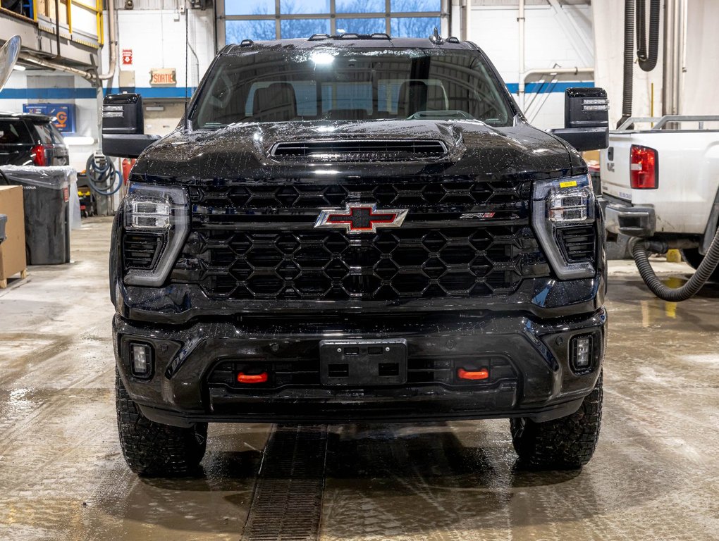 Chevrolet Silverado 2500 HD  2026 à St-Jérôme, Québec - 2 - w1024h768px