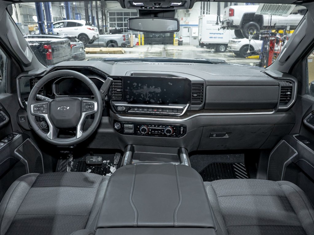 2026 Chevrolet Silverado 2500 HD in St-Jérôme, Quebec - 4 - w1024h768px