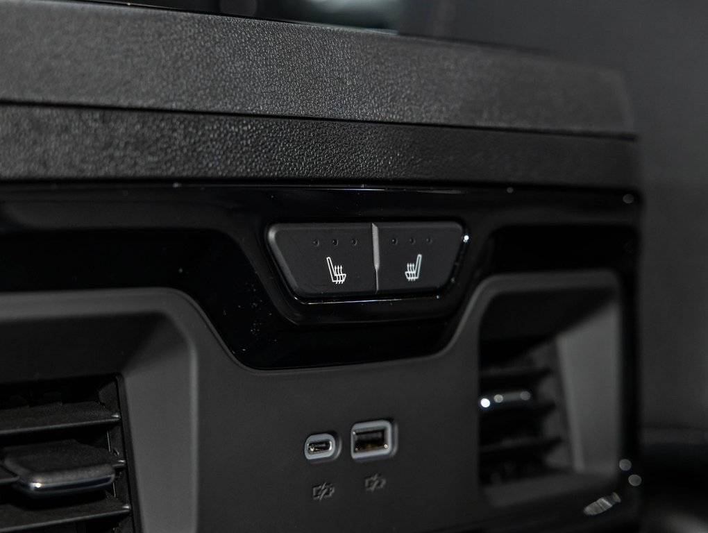 2026 Chevrolet Silverado 2500 HD in St-Jérôme, Quebec - 36 - w1024h768px