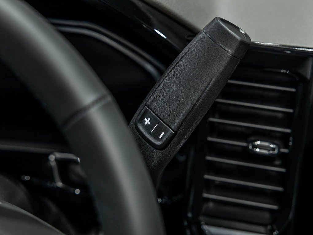 2026 Chevrolet Silverado 2500 HD in St-Jérôme, Quebec - 17 - w1024h768px