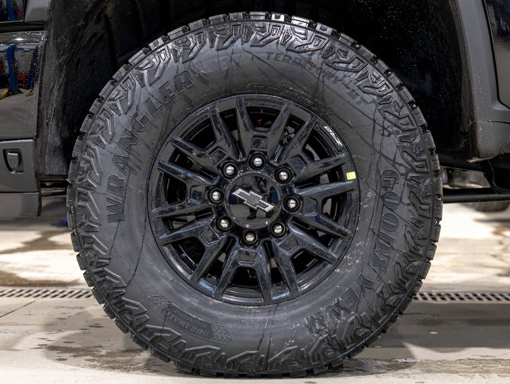 2026 Chevrolet Silverado 2500 HD in St-Jérôme, Quebec - 40 - w1024h768px