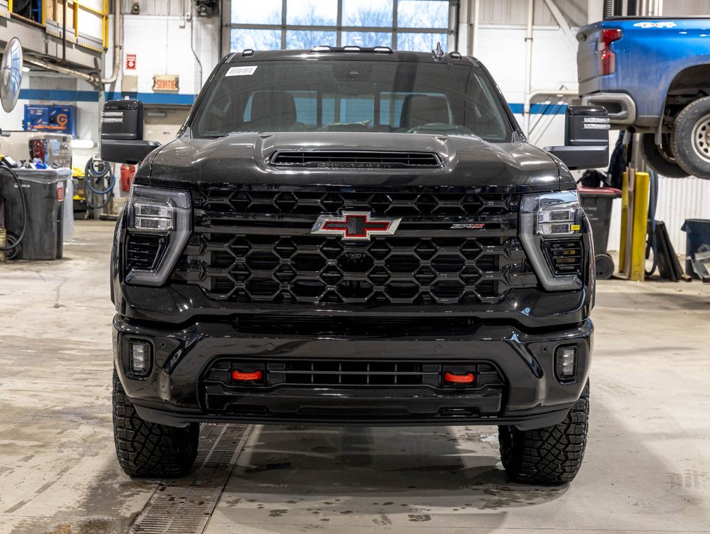 2026 Chevrolet Silverado 2500 HD in St-Jérôme, Quebec - 2 - w1024h768px