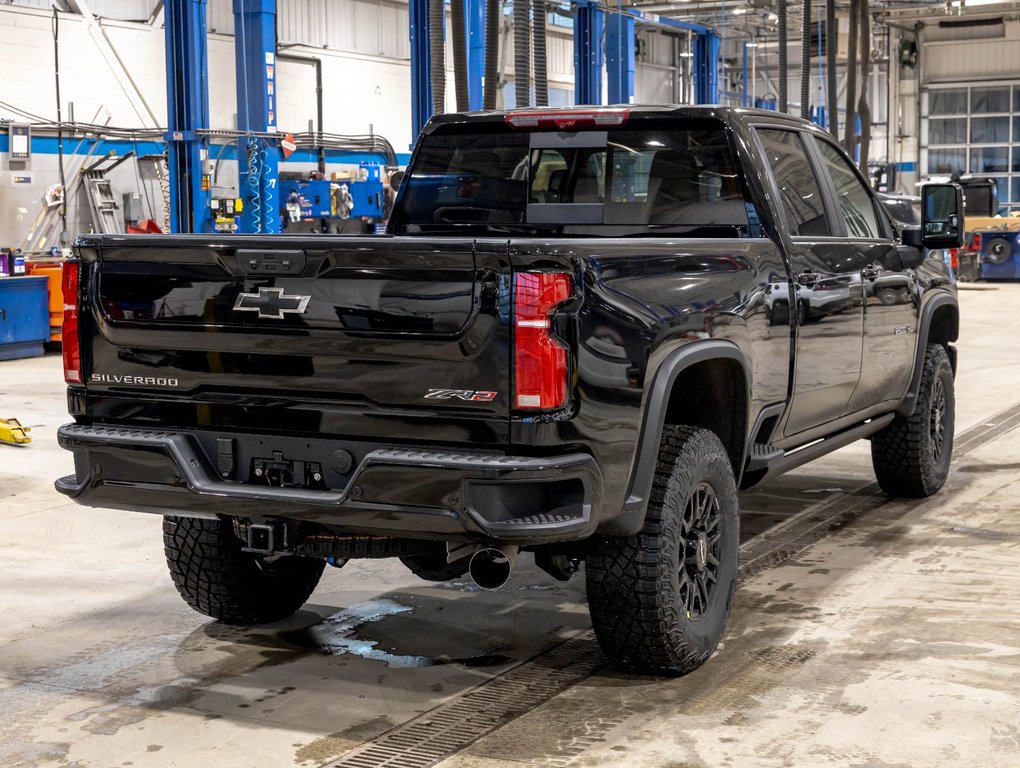 2026 Chevrolet Silverado 2500 HD in St-Jérôme, Quebec - 9 - w1024h768px