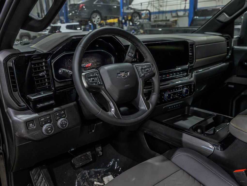 2026 Chevrolet Silverado 2500 HD in St-Jérôme, Quebec - 12 - w1024h768px