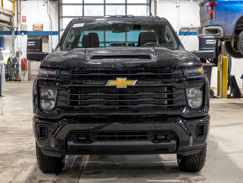 2026 Chevrolet Silverado 2500 HD in St-Jérôme, Quebec - 2 - w1024h768px
