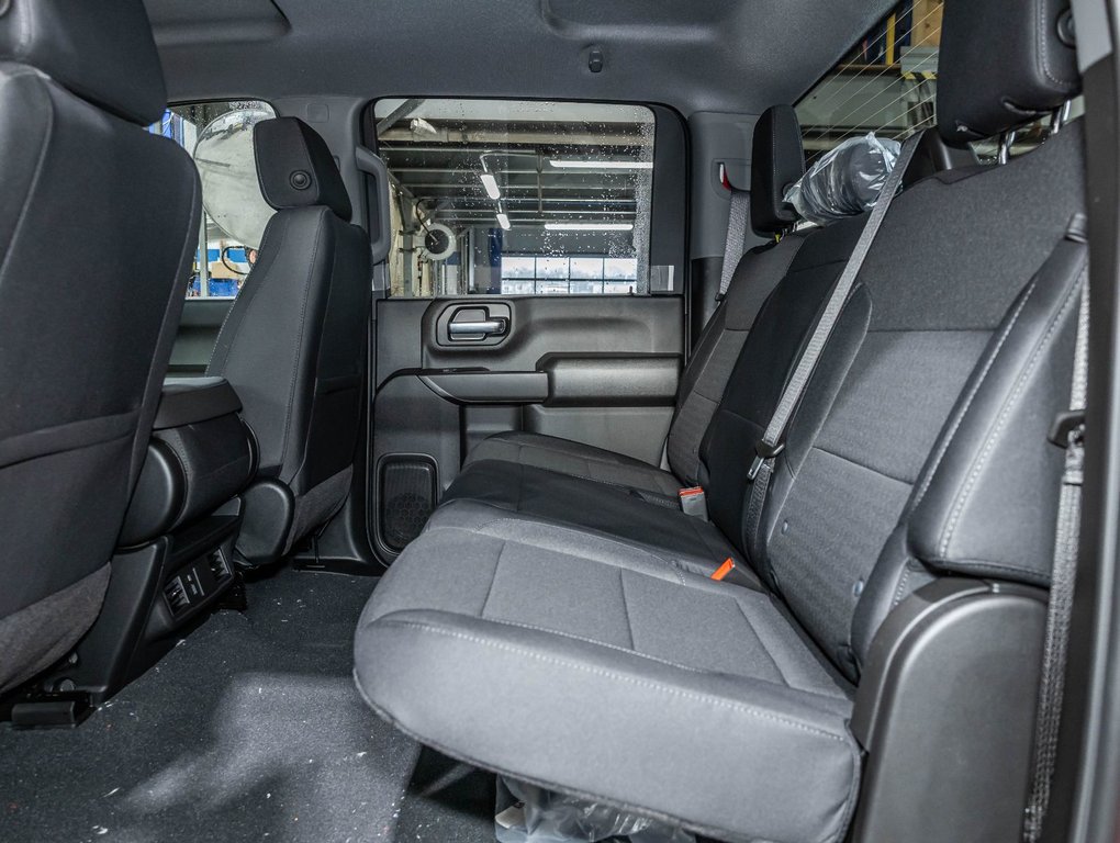 2026 Chevrolet Silverado 2500 HD in St-Jérôme, Quebec - 29 - w1024h768px