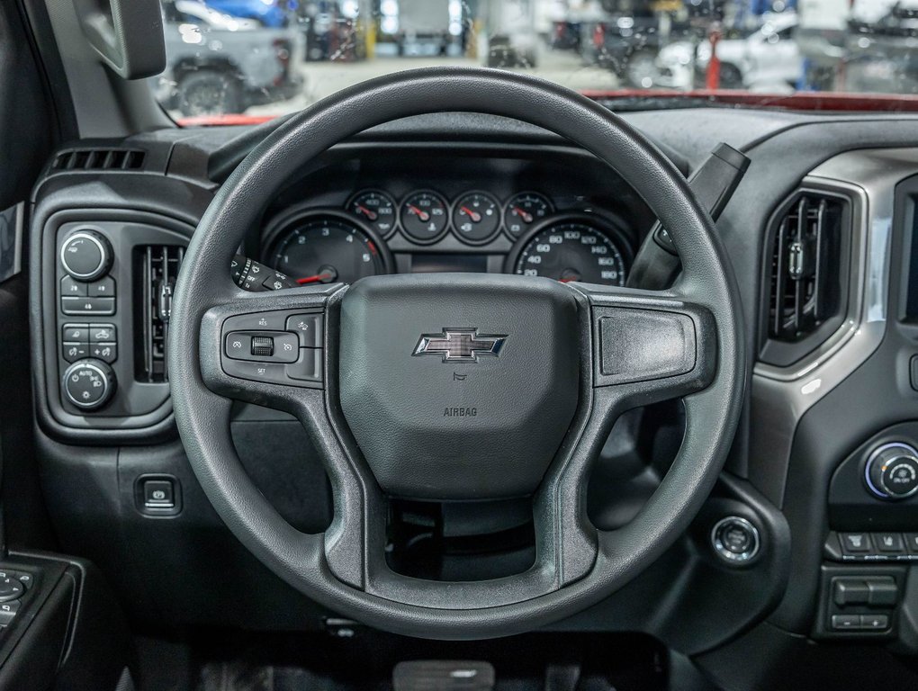2026 Chevrolet Silverado 2500 HD in St-Jérôme, Quebec - 12 - w1024h768px