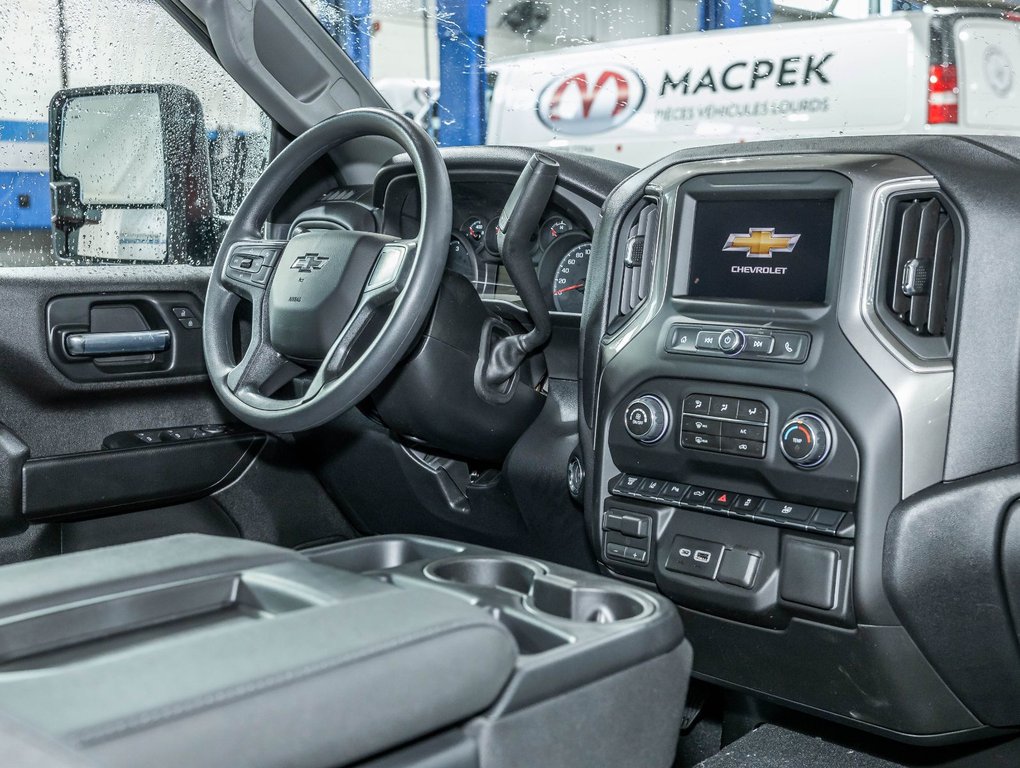 2026 Chevrolet Silverado 2500 HD in St-Jérôme, Quebec - 27 - w1024h768px