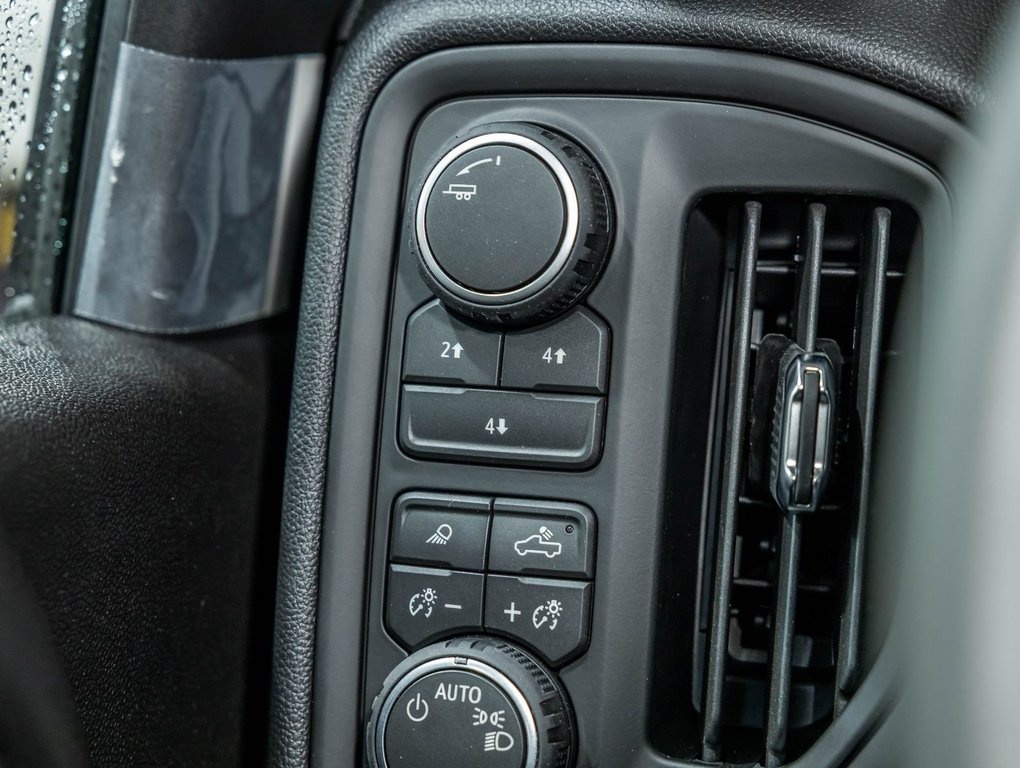 2026 Chevrolet Silverado 2500 HD in St-Jérôme, Quebec - 22 - w1024h768px