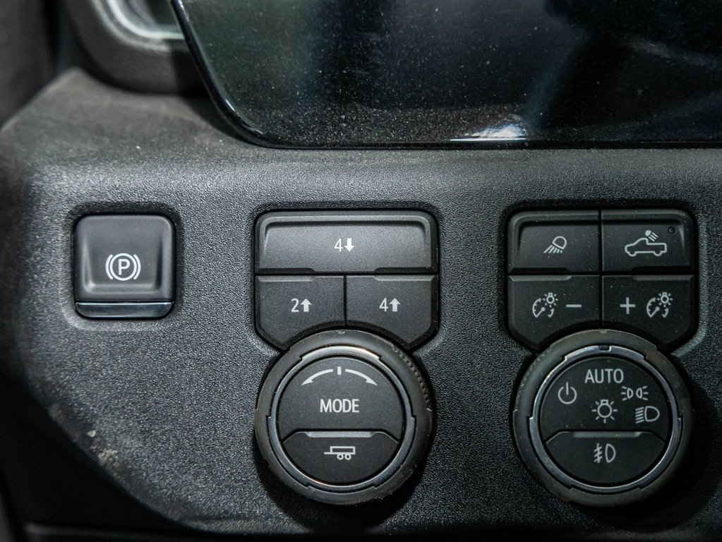 2026 Chevrolet Silverado 2500 HD in St-Jérôme, Quebec - 25 - w1024h768px
