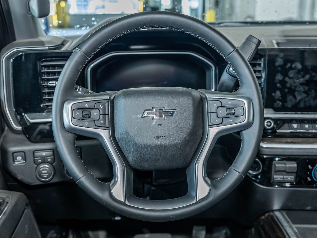2026 Chevrolet Silverado 2500 HD in St-Jérôme, Quebec - 13 - w1024h768px