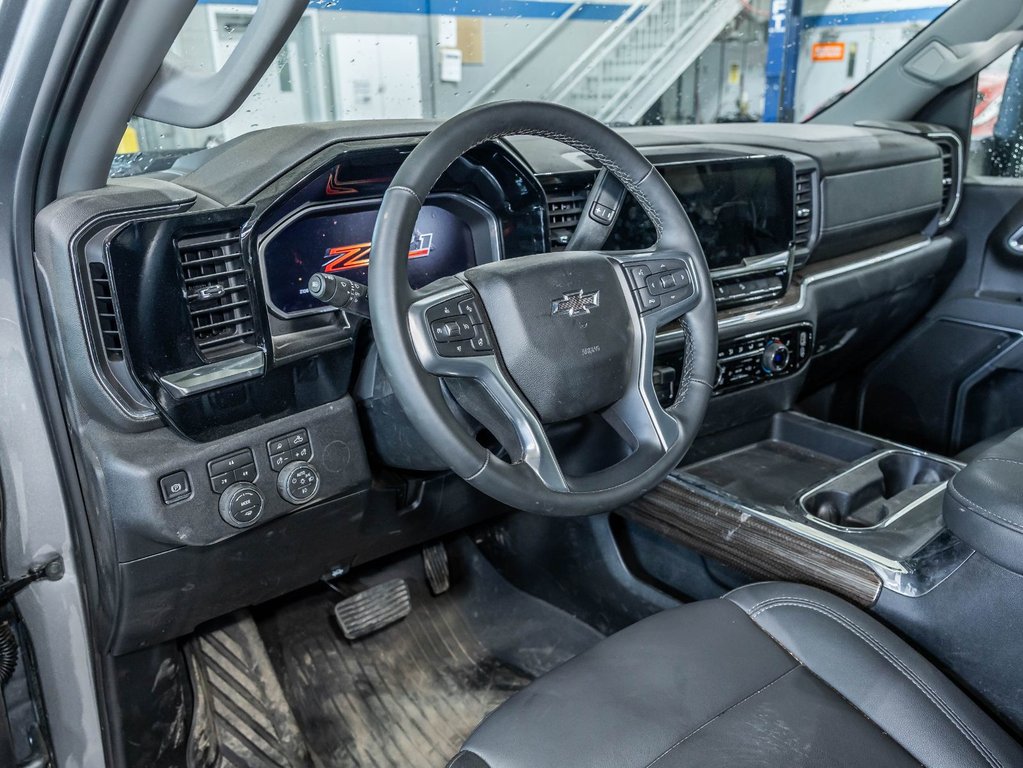 2026 Chevrolet Silverado 2500 HD in St-Jérôme, Quebec - 12 - w1024h768px