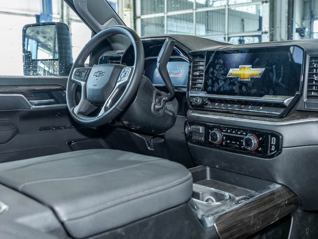 2026 Chevrolet Silverado 2500 HD in St-Jérôme, Quebec - 31 - w1024h768px