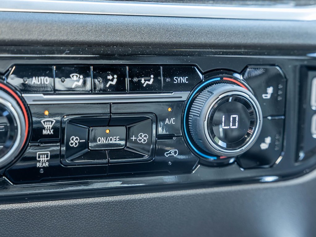 2026 Chevrolet Silverado 2500 HD in St-Jérôme, Quebec - 25 - w1024h768px